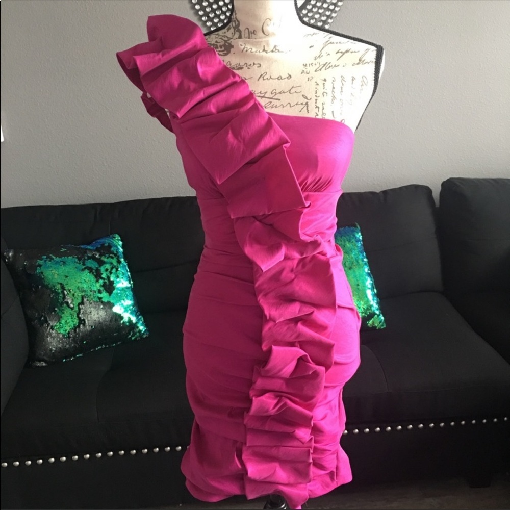 bebe cocktail dress fuscia